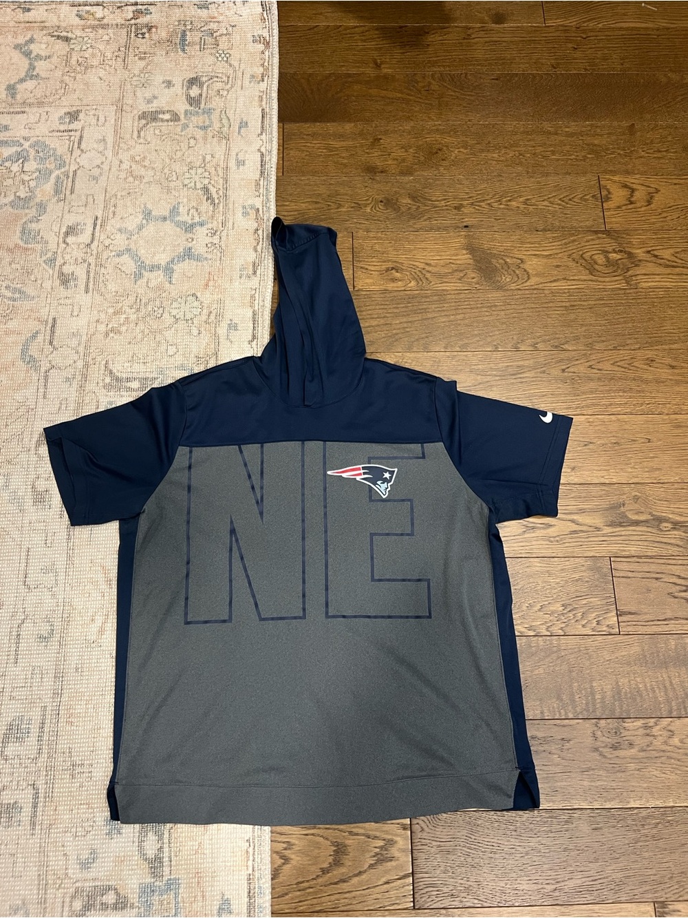 Nike Navy and Gray New England Patriots Short-Sleeve Hoodie